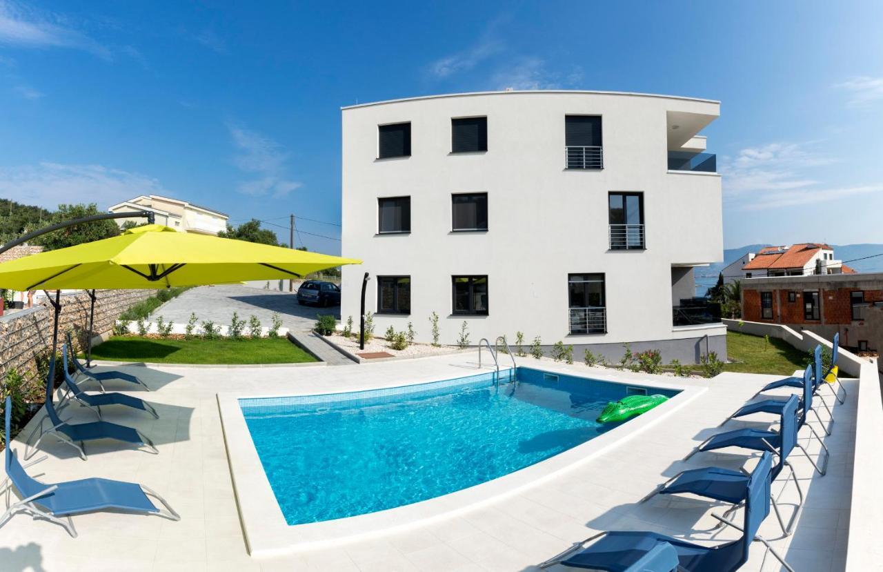 Apartments4Friends Apartment Vlad Trogir Exteriör bild