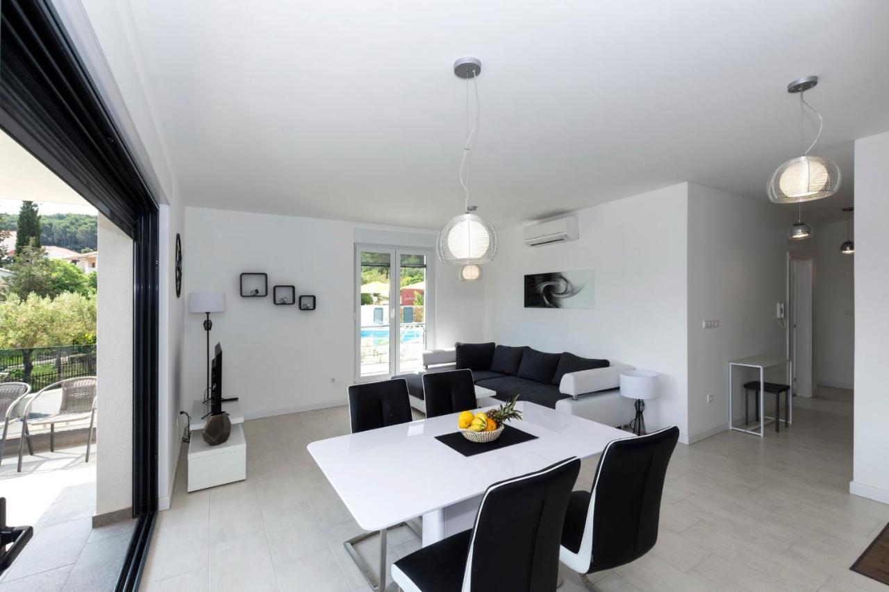 Apartments4Friends Apartment Vlad Trogir Exteriör bild
